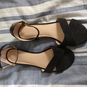 Kelly & Katie sandals